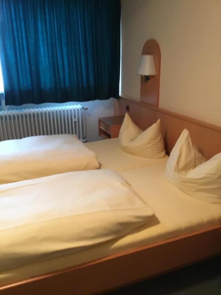 Landhotel Zur Wegelnburg Schönau Exterior foto